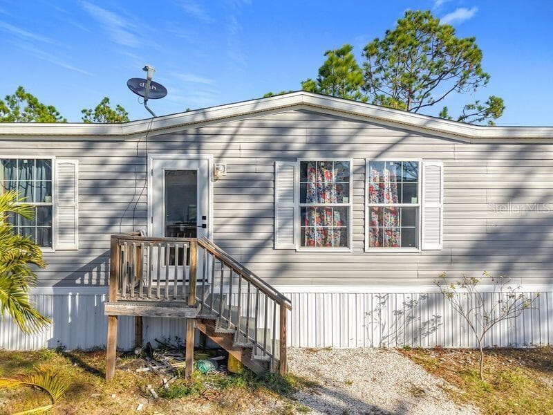 8325 STRASSE BOULEVARD — photo 14 of 57