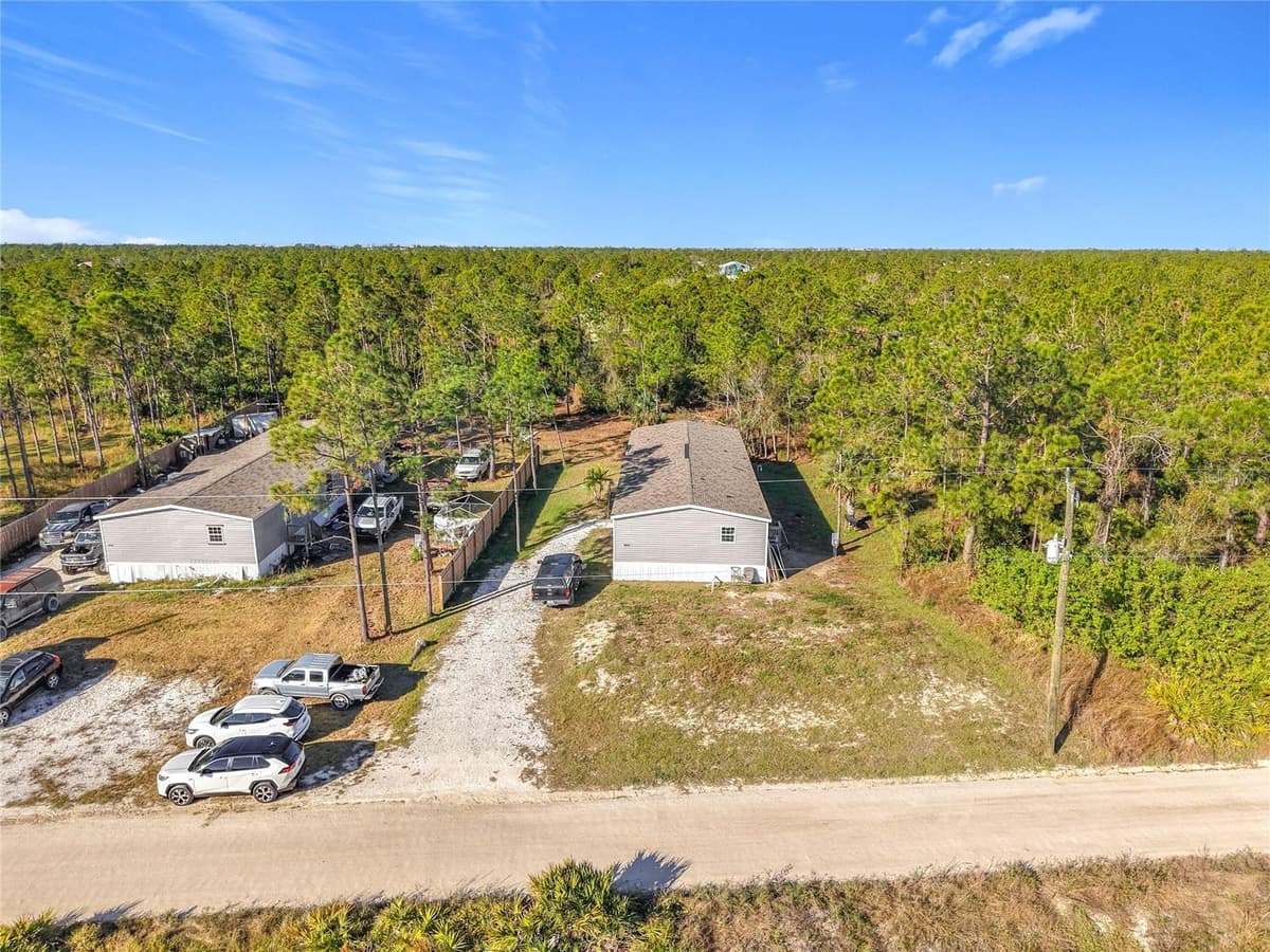 8325 STRASSE BOULEVARD — photo 10 of 57