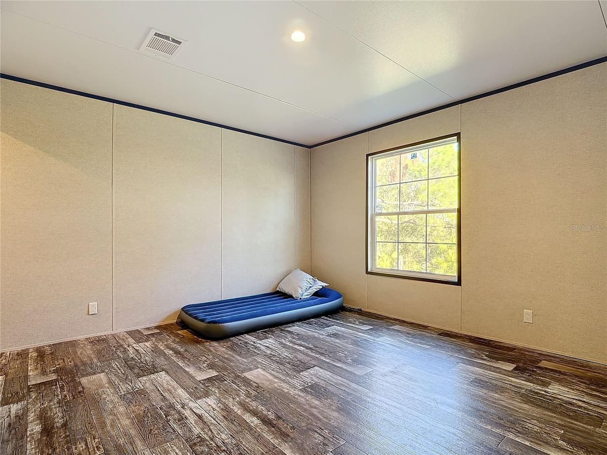 8325 STRASSE BOULEVARD — photo 30 of 57