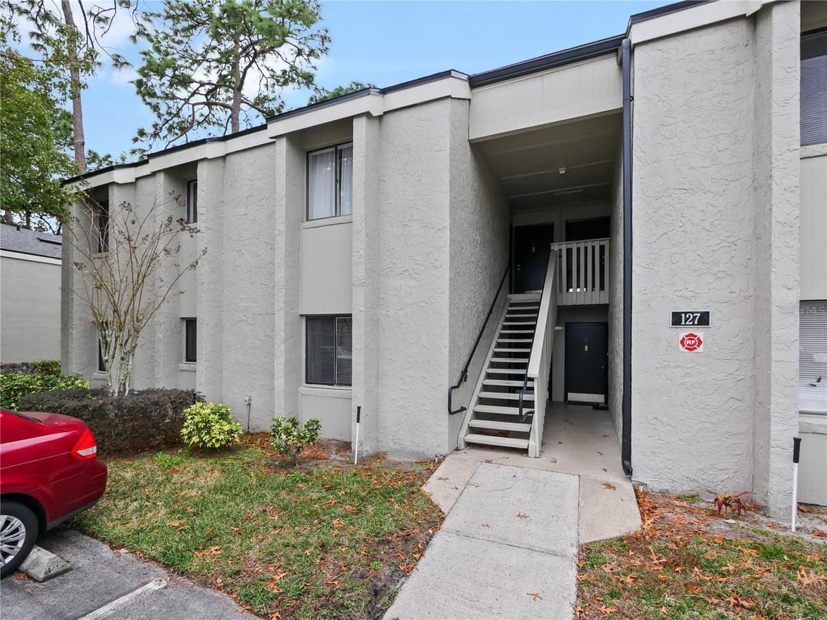 127 SPRINGWOOD CIRCLE — photo 1 of 20