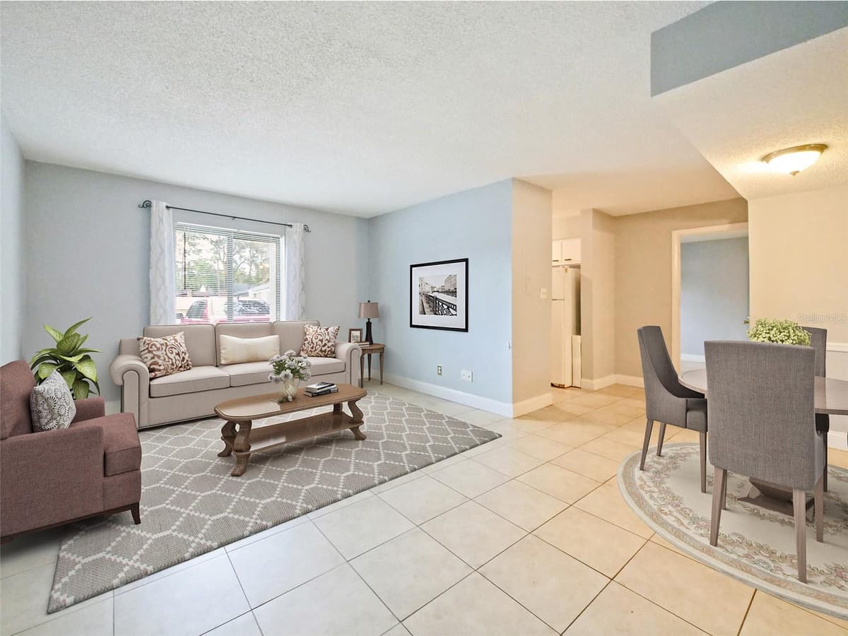 127 SPRINGWOOD CIRCLE — photo 3 of 20