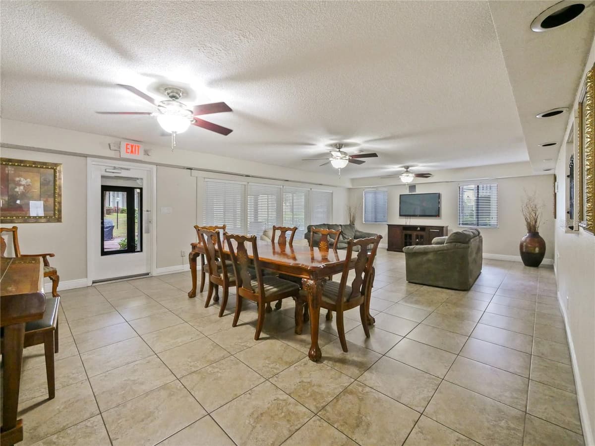 127 SPRINGWOOD CIRCLE — photo 13 of 20