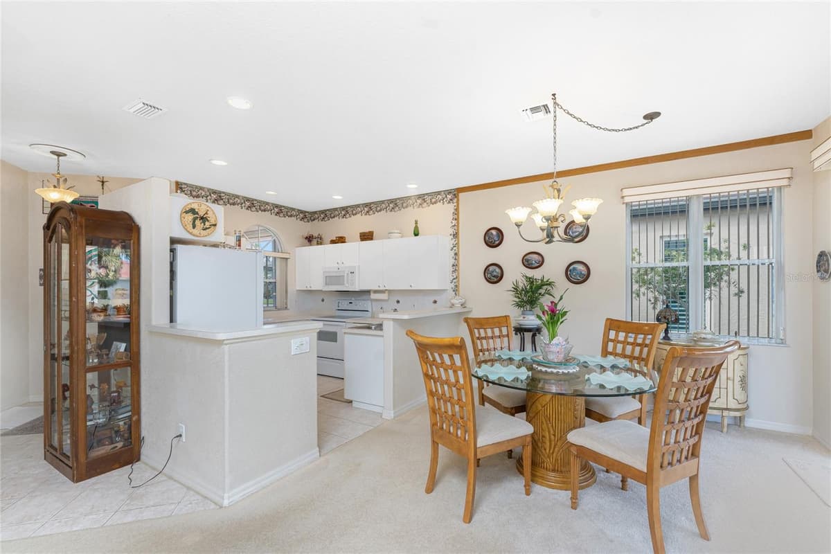 10214 WINDSONG RD — photo 12 of 67