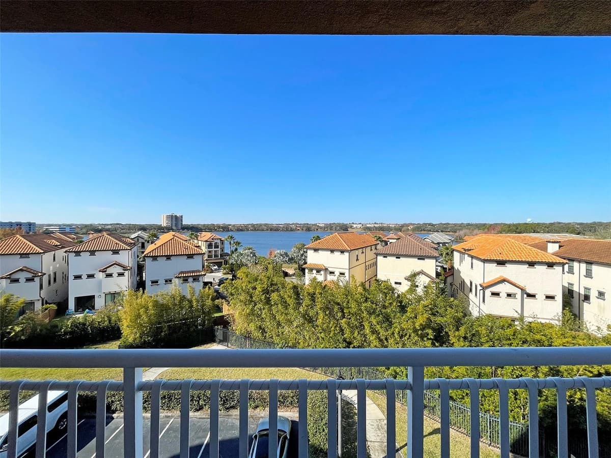 7580 TOSCANA BOULEVARD — photo 6 of 43