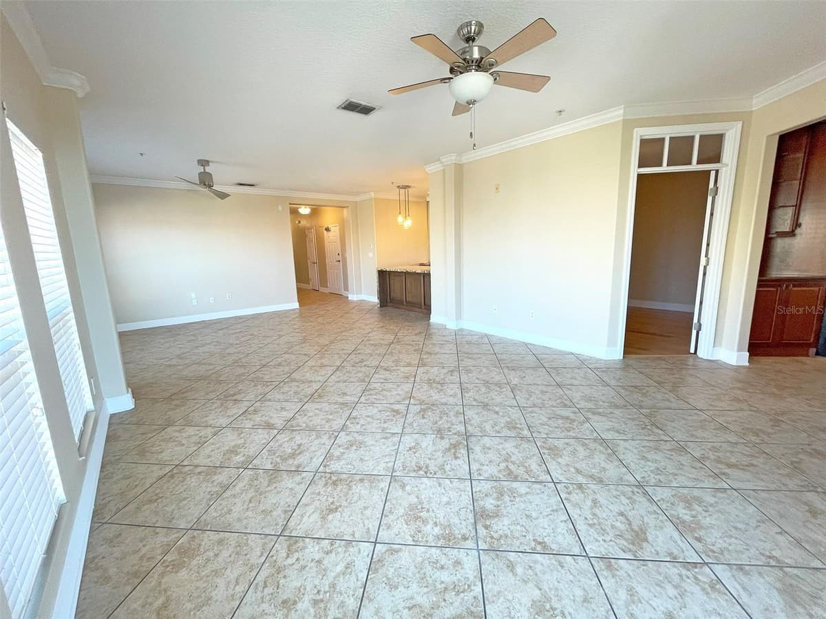 7580 TOSCANA BOULEVARD — photo 9 of 43