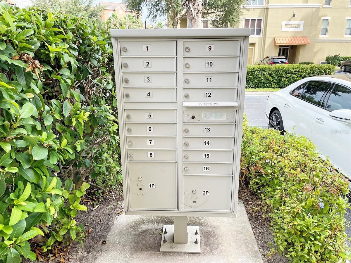 7580 TOSCANA BOULEVARD — photo 38 of 43