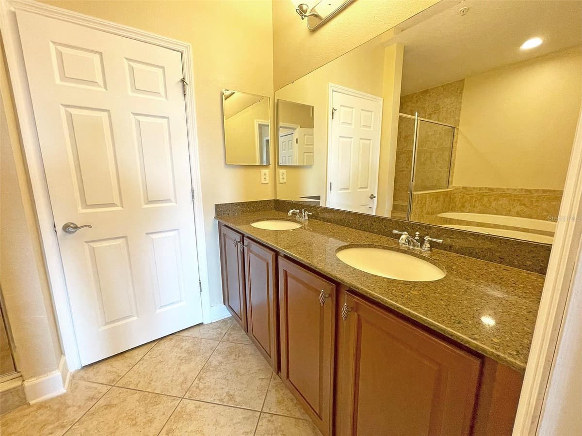 7580 TOSCANA BOULEVARD — photo 26 of 43