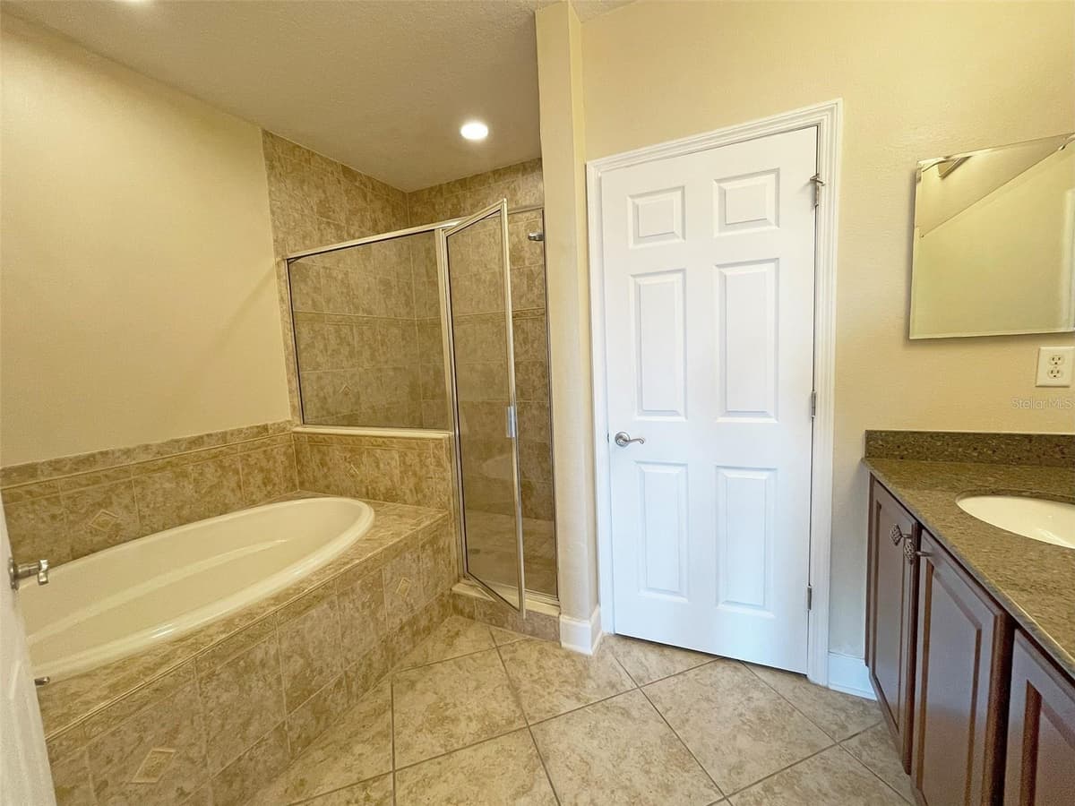 7580 TOSCANA BOULEVARD — photo 25 of 43