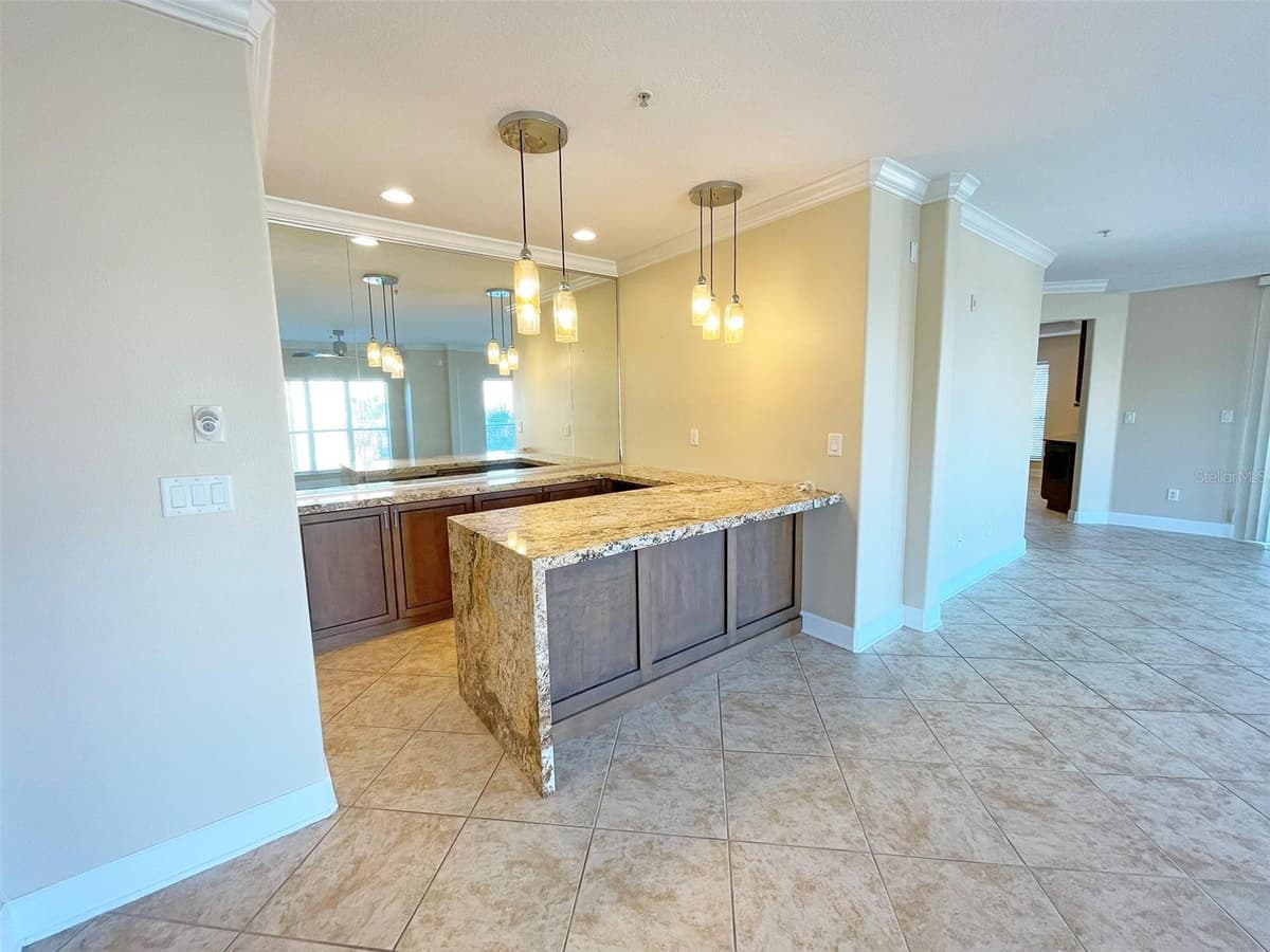 7580 TOSCANA BOULEVARD — photo 4 of 43
