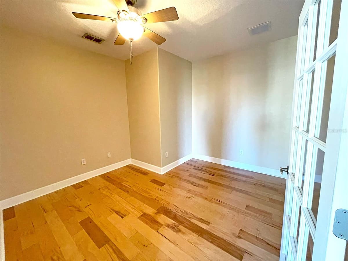 7580 TOSCANA BOULEVARD — photo 10 of 43