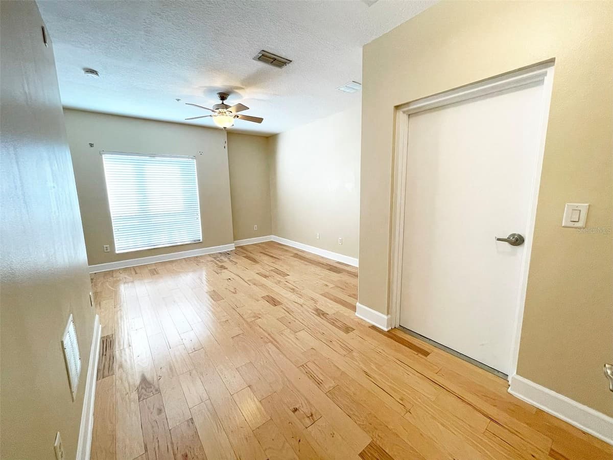 7580 TOSCANA BOULEVARD — photo 16 of 43