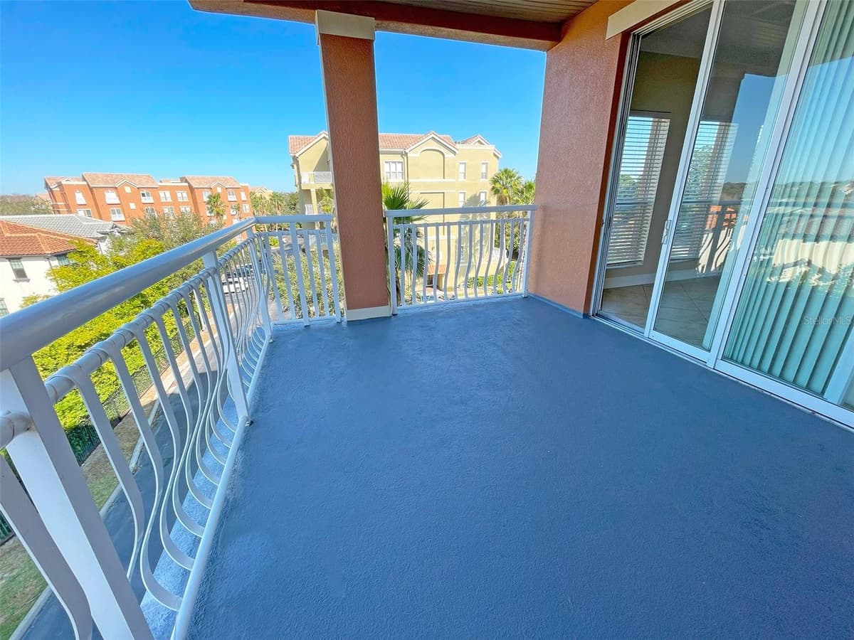 7580 TOSCANA BOULEVARD — photo 8 of 43