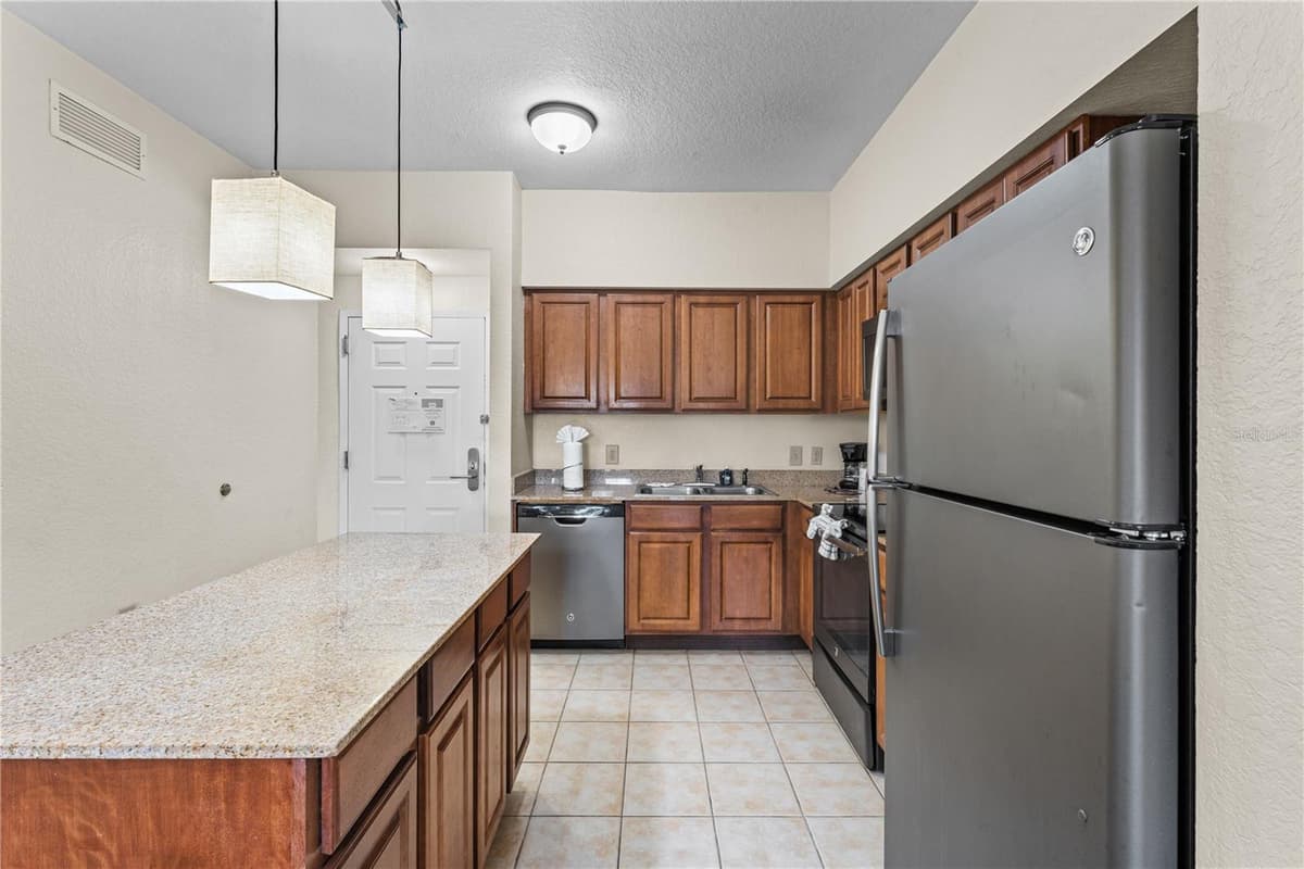 12544 FLORIDAYS RESORT DRIVE — photo 11 of 39