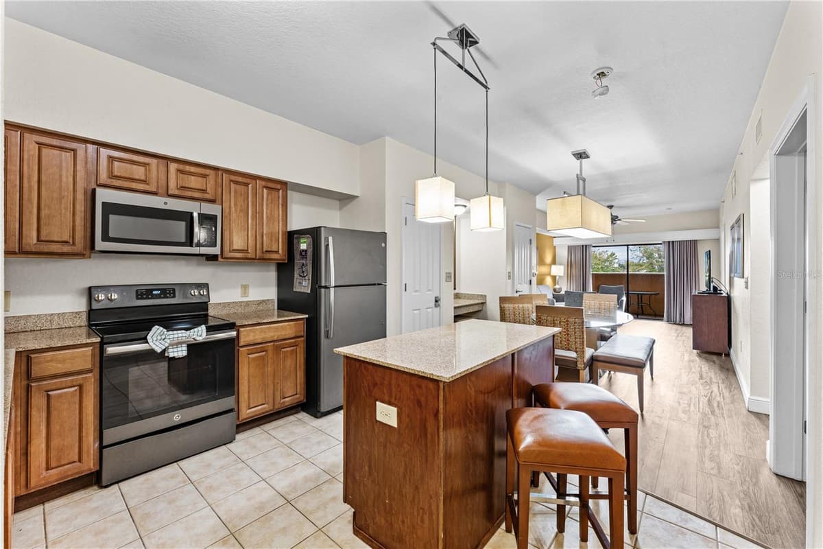 12544 FLORIDAYS RESORT DRIVE — photo 8 of 39