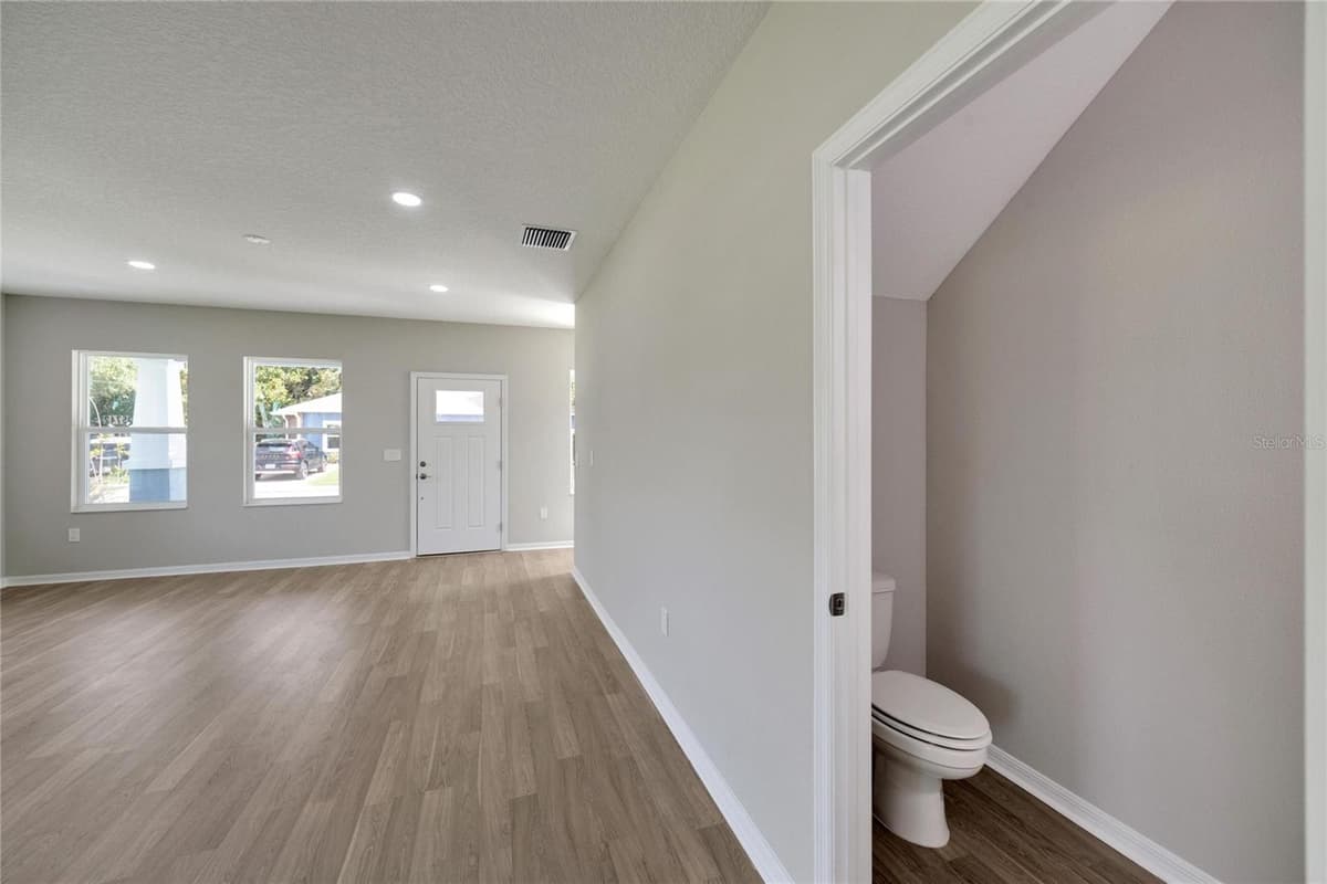 5742 MEADOWLANE STREET — photo 14 of 88