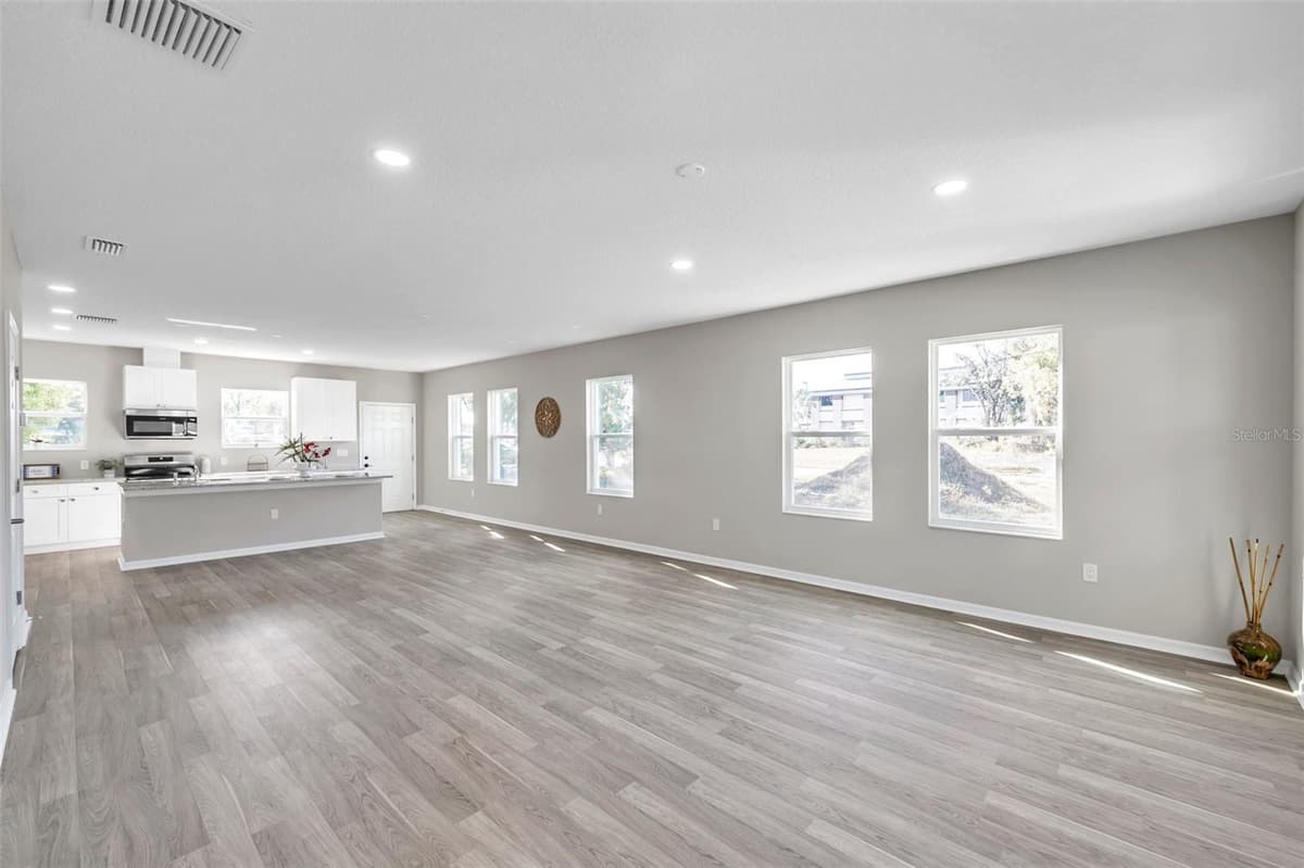 5742 MEADOWLANE STREET — photo 8 of 88
