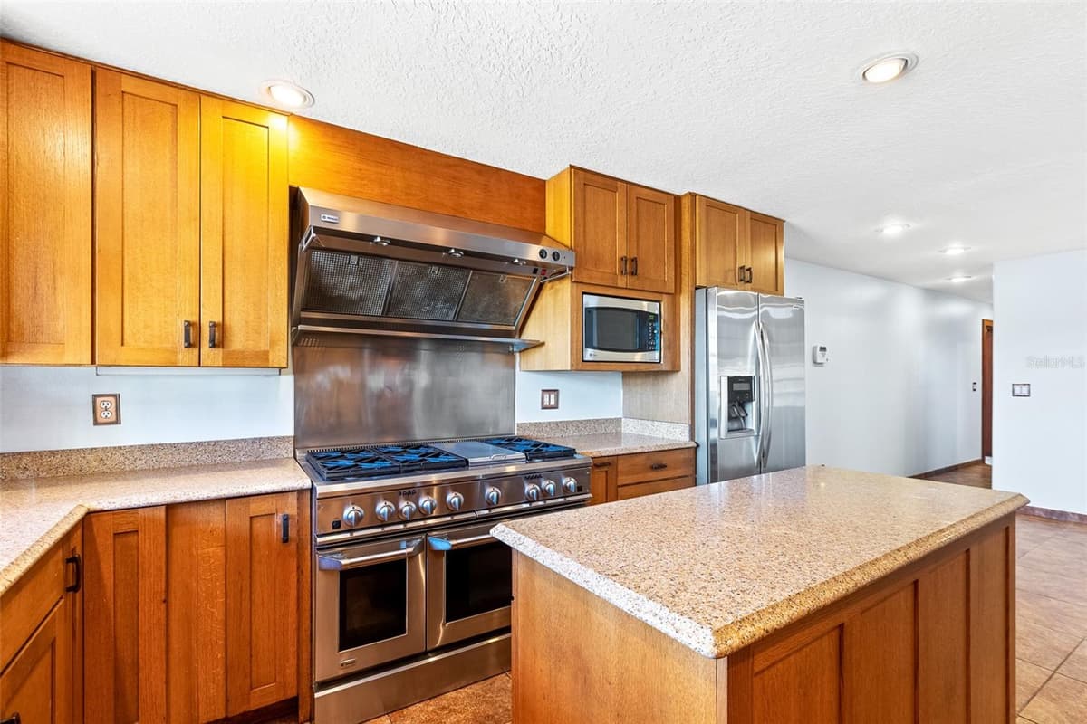 3726 ATLANTIC AVENUE — photo 5 of 62