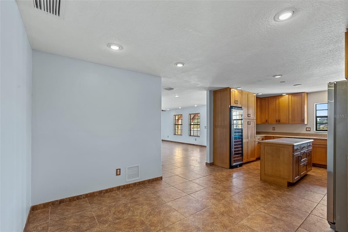 3726 ATLANTIC AVENUE — photo 16 of 62