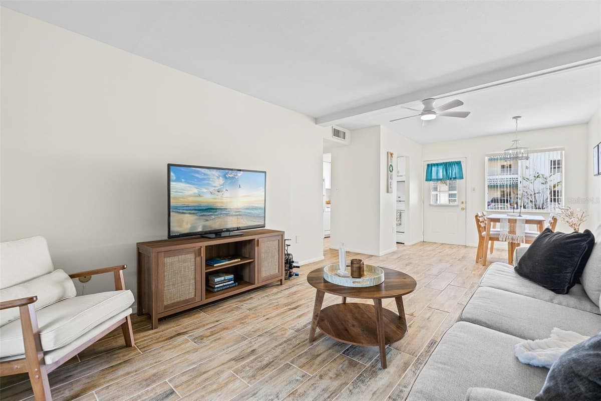1853 RESTFUL DRIVE — photo 10 of 29
