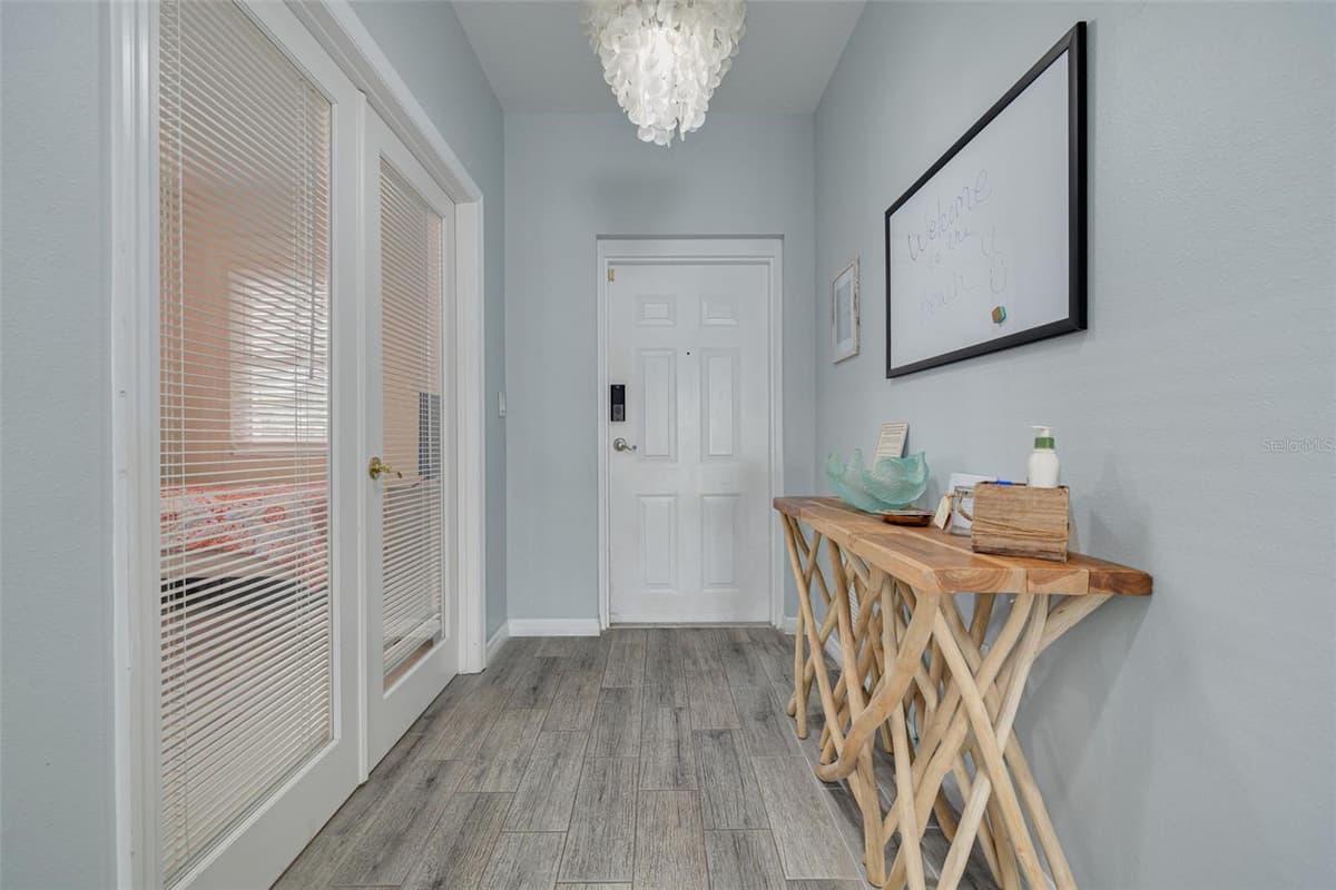 530 GULFVIEW BOULEVARD — photo 3 of 40