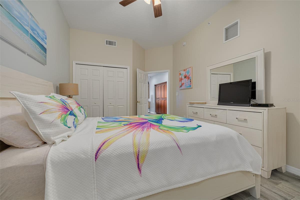 530 GULFVIEW BOULEVARD — photo 11 of 40