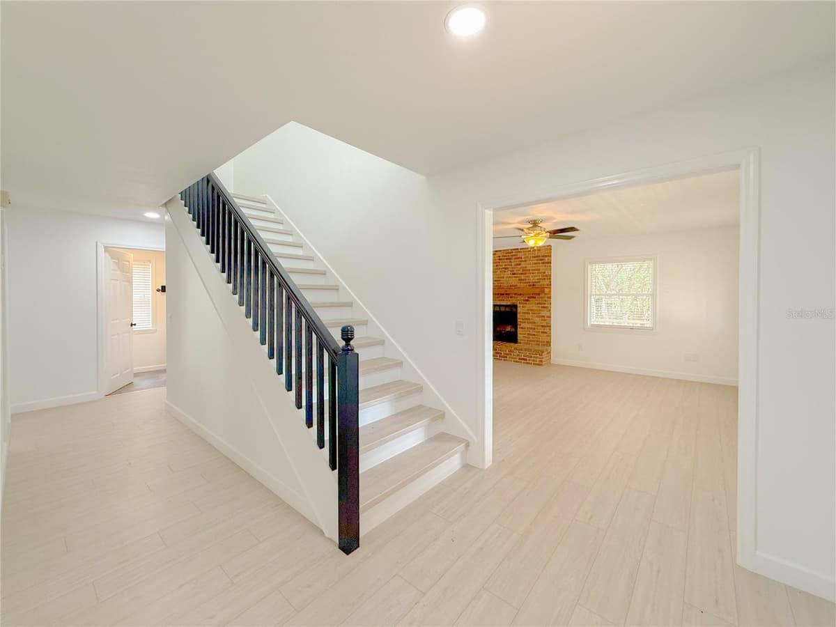2827 SANCTUARY LANE — photo 21 of 59