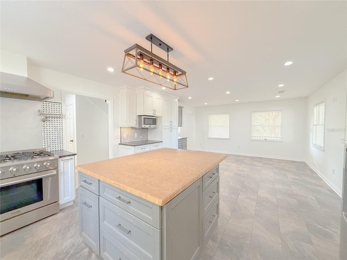 2827 SANCTUARY LANE — photo 19 of 59