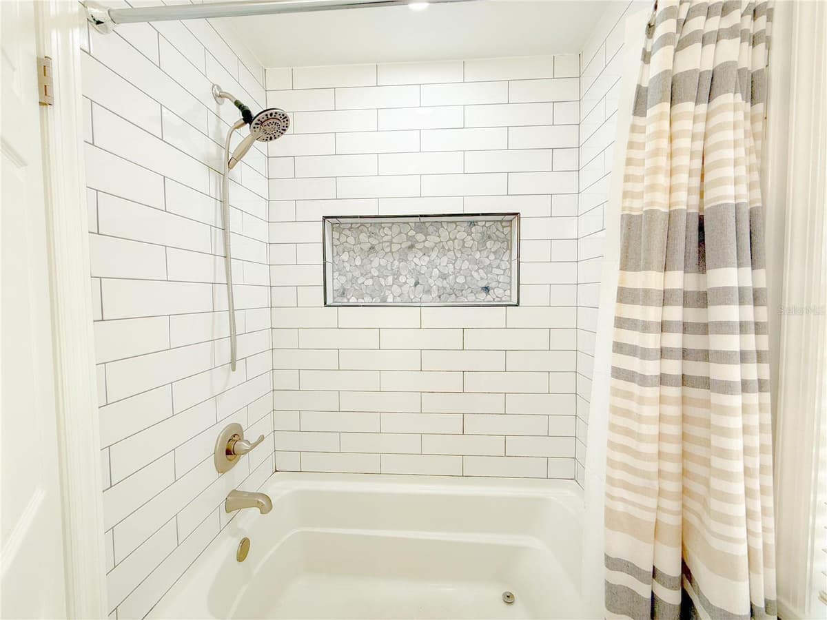 2827 SANCTUARY LANE — photo 33 of 59