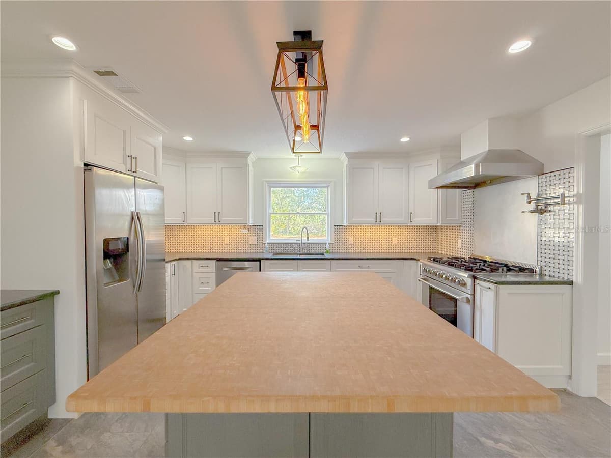 2827 SANCTUARY LANE — photo 15 of 59