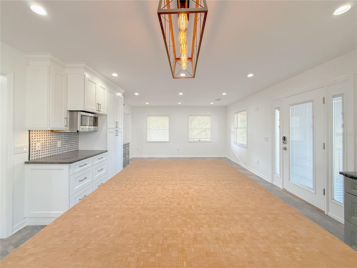 2827 SANCTUARY LANE — photo 18 of 59