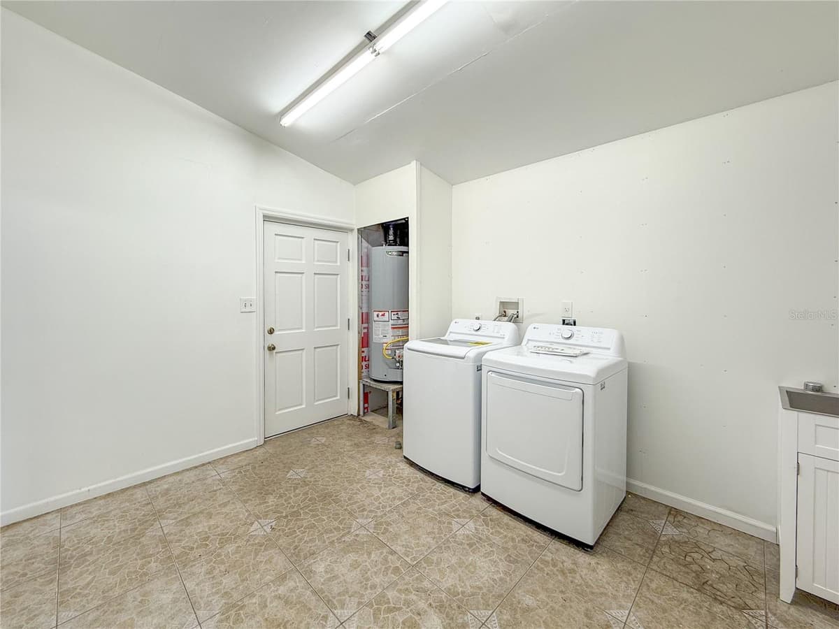 2827 SANCTUARY LANE — photo 57 of 59