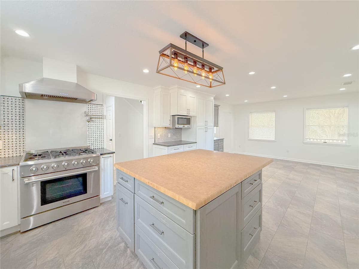 2827 SANCTUARY LANE — photo 20 of 59