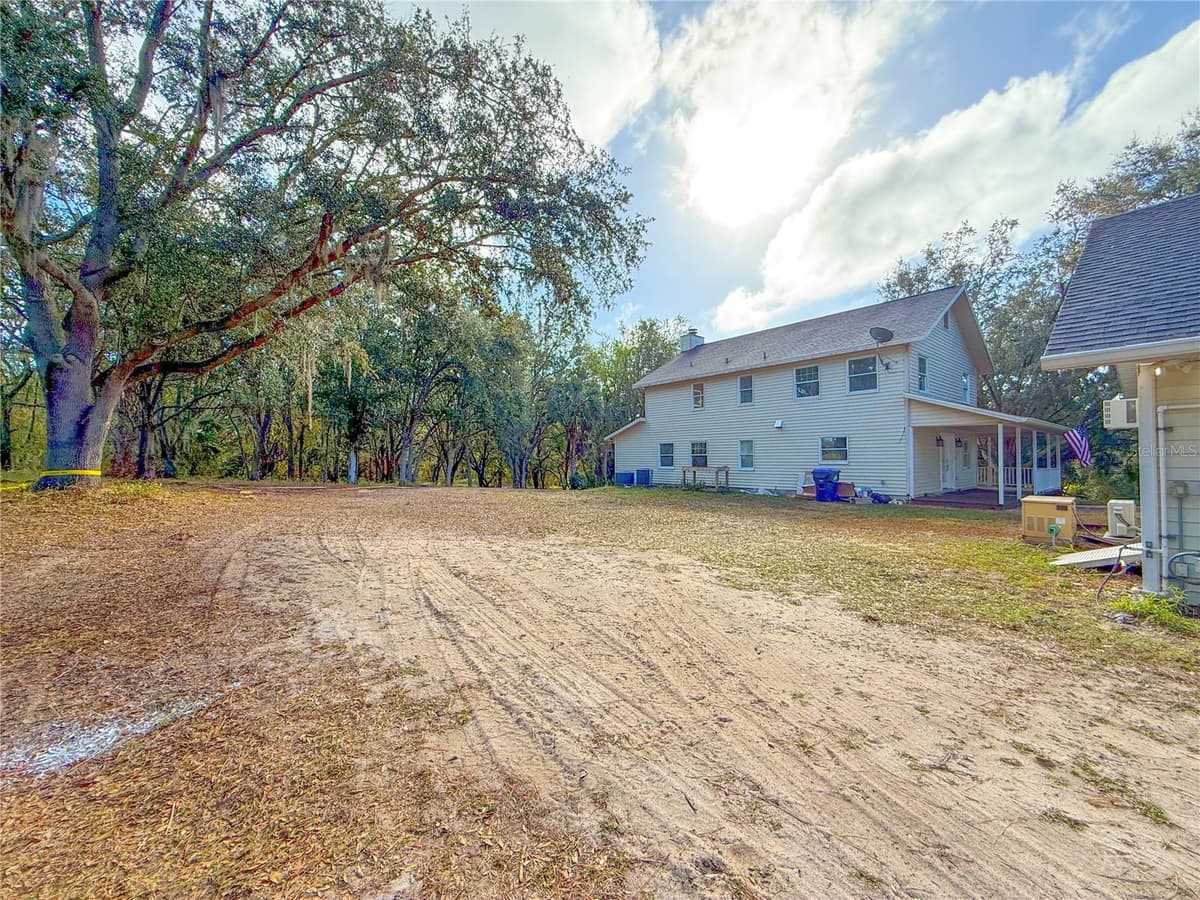 2827 SANCTUARY LANE — photo 5 of 59