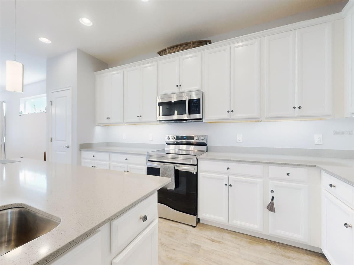962 COMPASS LANDING DRIVE — photo 19 of 63