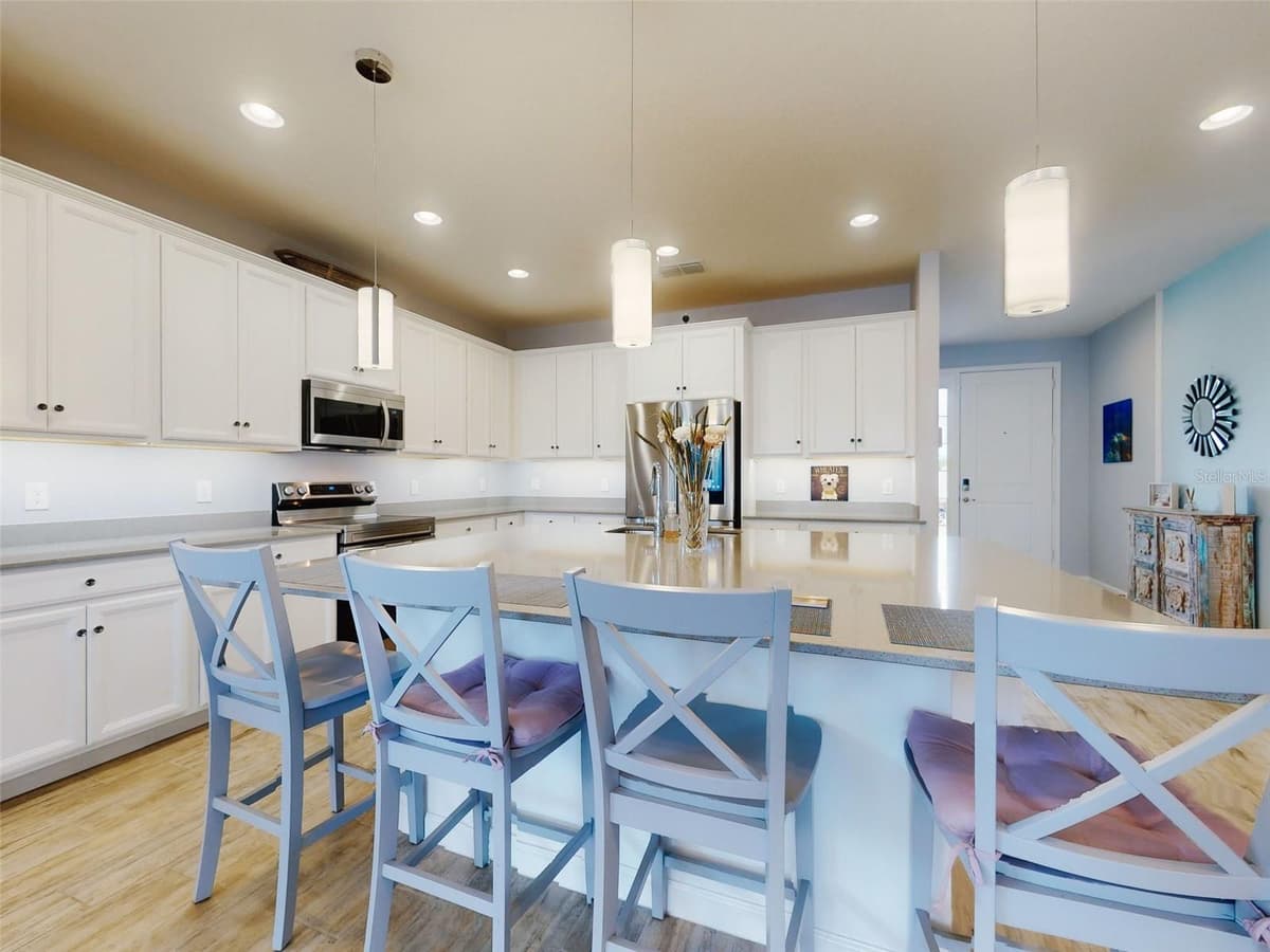 962 COMPASS LANDING DRIVE — photo 13 of 63