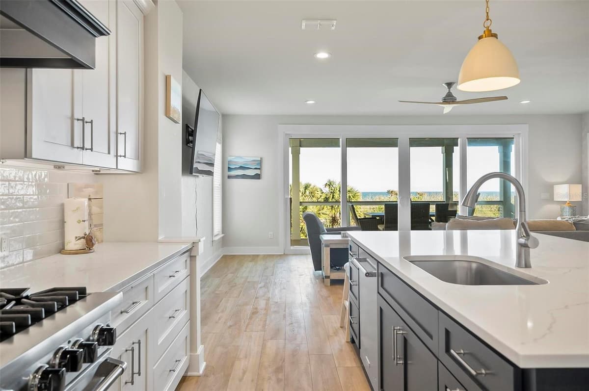 202 SURFVIEW LANE — photo 13 of 48