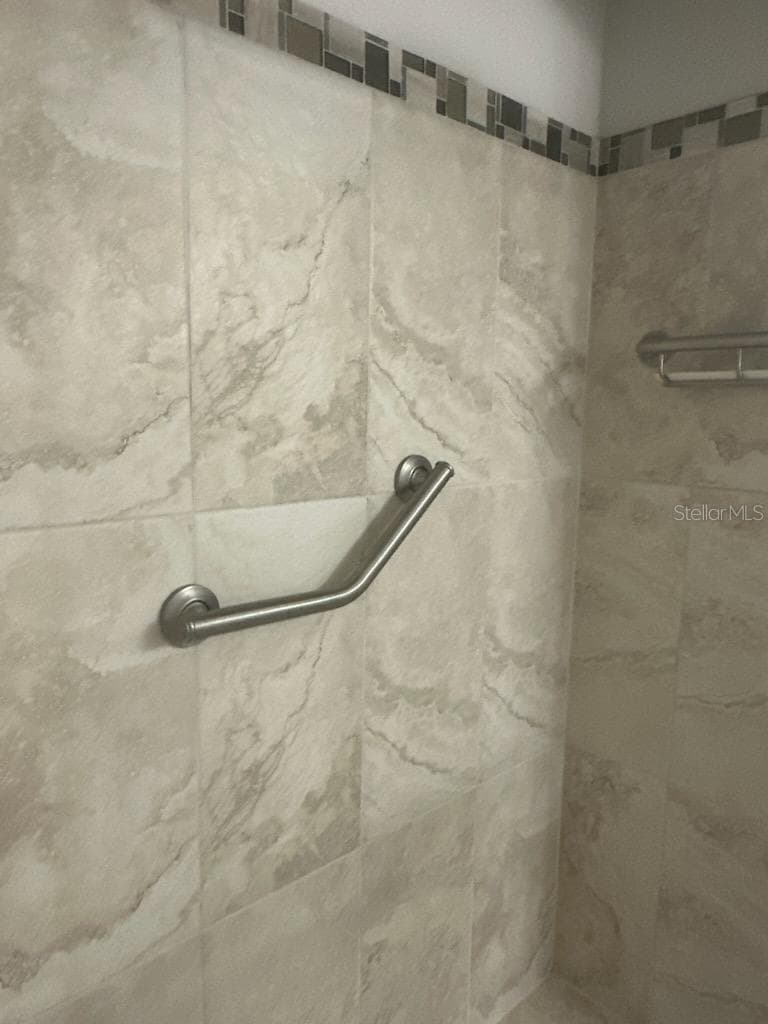 132 VISTA VERDI CIRCLE — photo 25 of 35