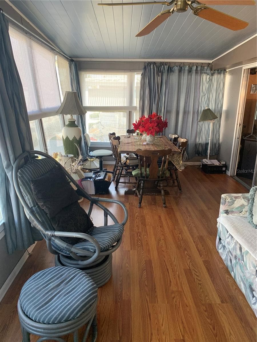 10456 PEACEFUL DRIVE — photo 11 of 24