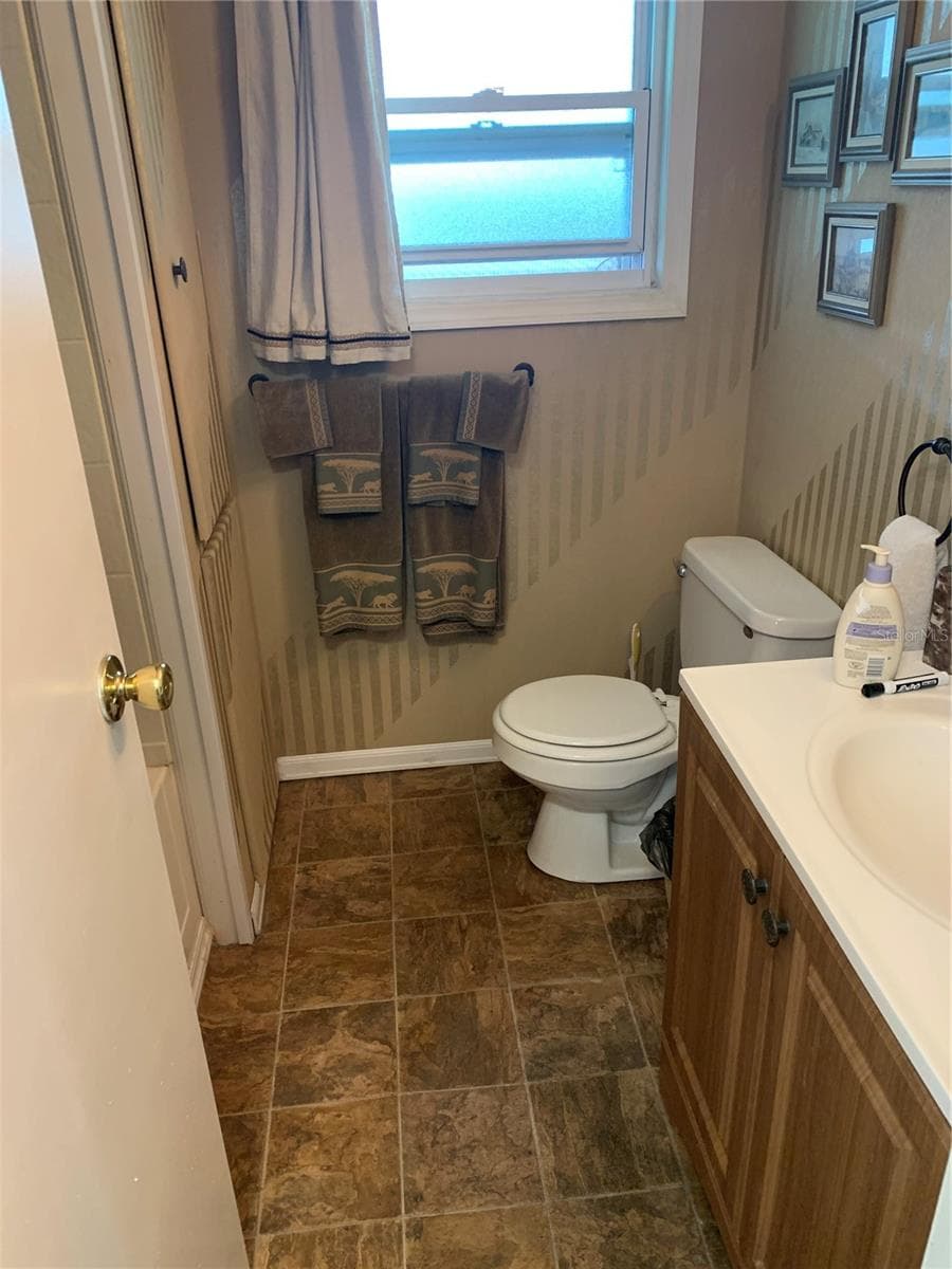 10456 PEACEFUL DRIVE — photo 17 of 24