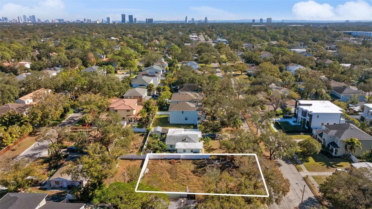 4621 EL PRADO BOULEVARD — photo 6 of 8