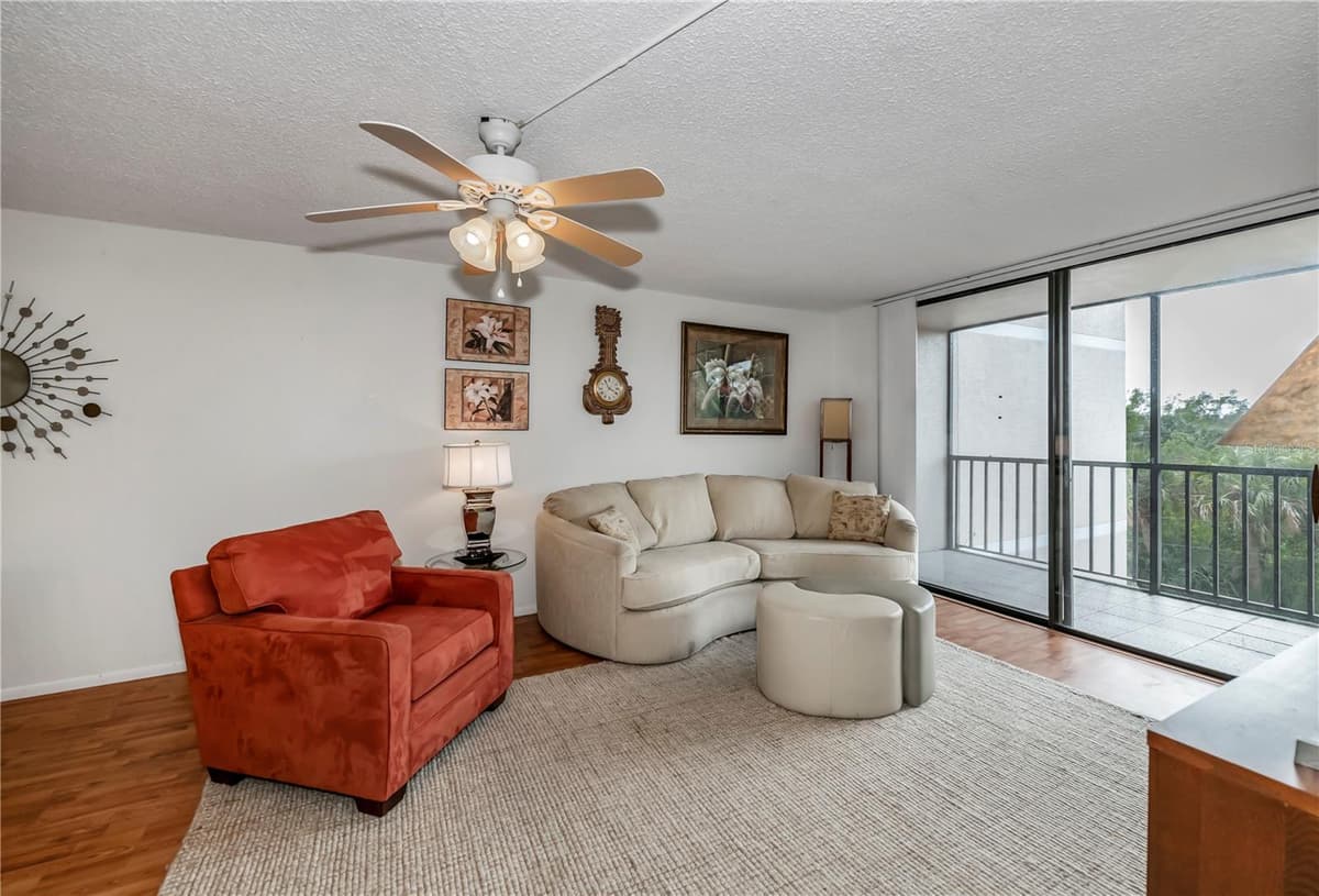 25188 MARION AVENUE — photo 3 of 49