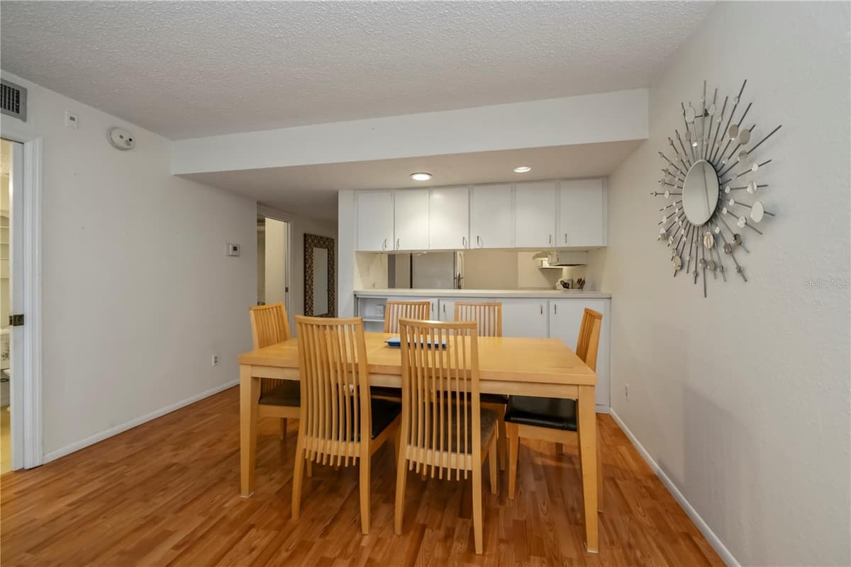 25188 MARION AVENUE — photo 10 of 49