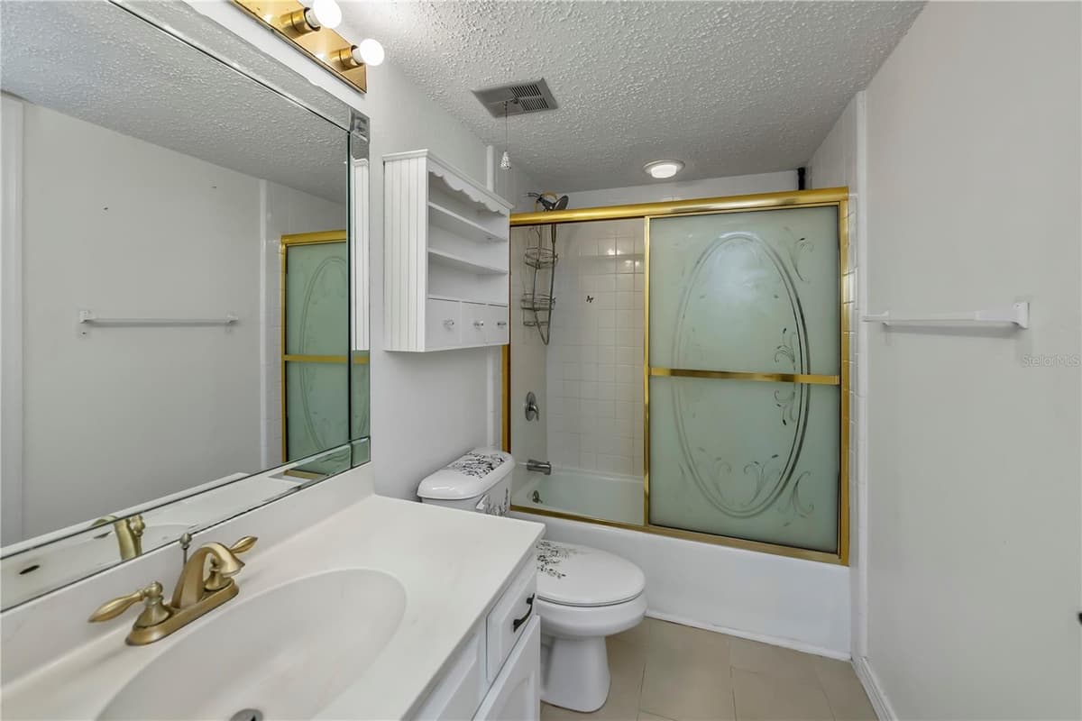 25188 MARION AVENUE — photo 30 of 49