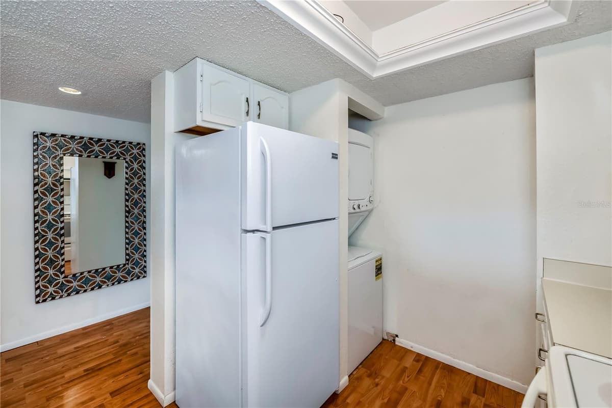 25188 MARION AVENUE — photo 16 of 49