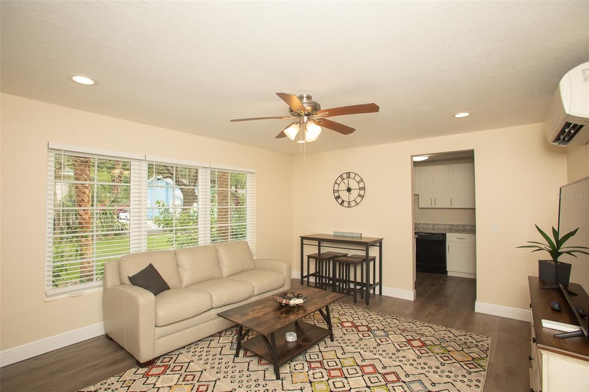 915 PALMETTO STREET — photo 31 of 65
