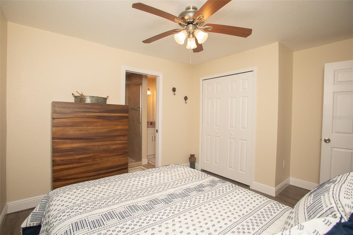 915 PALMETTO STREET — photo 25 of 65