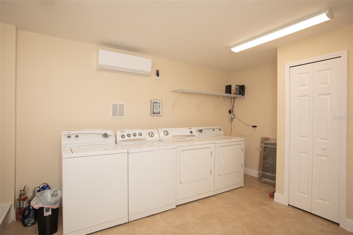 915 PALMETTO STREET — photo 64 of 65