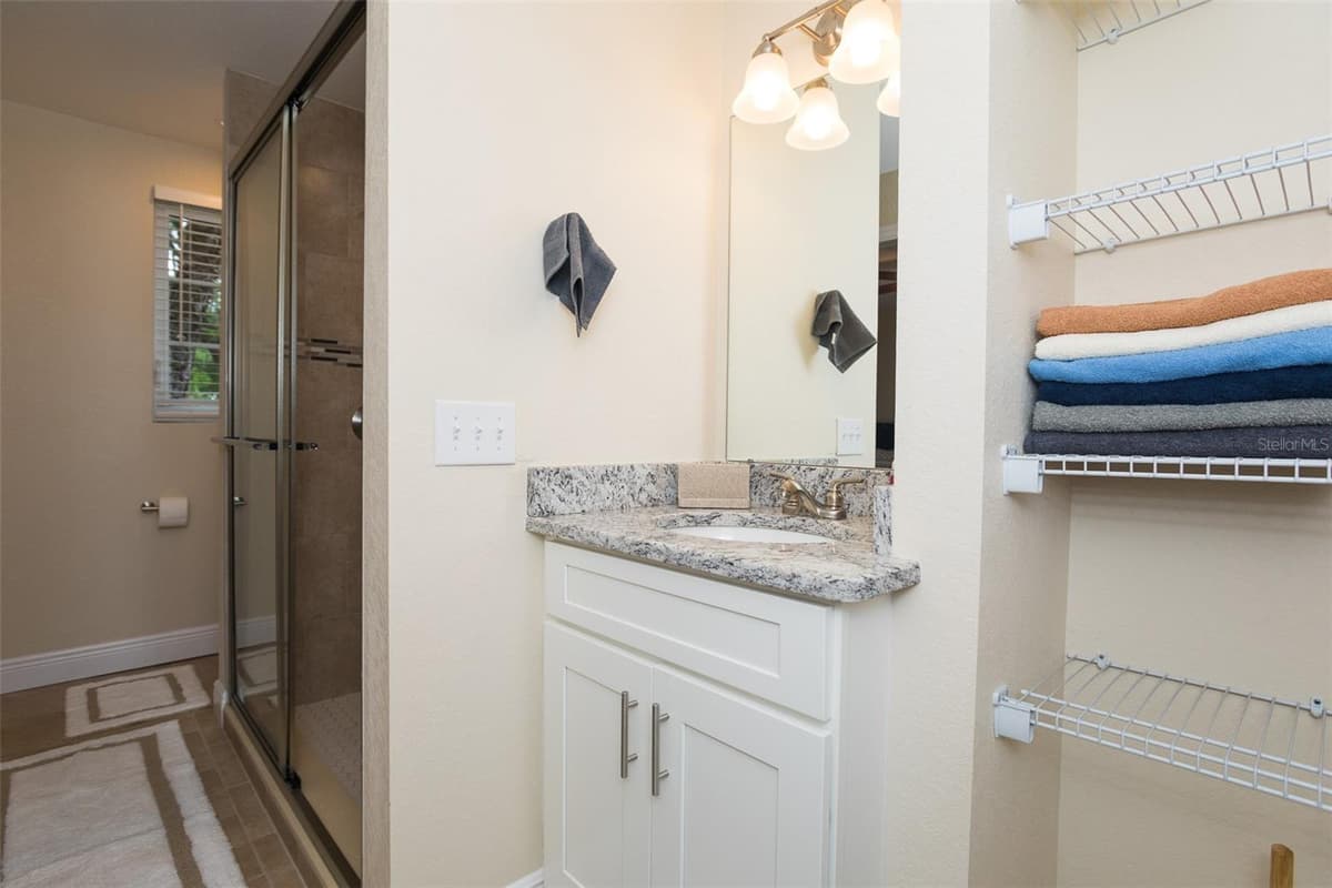 915 PALMETTO STREET — photo 22 of 65