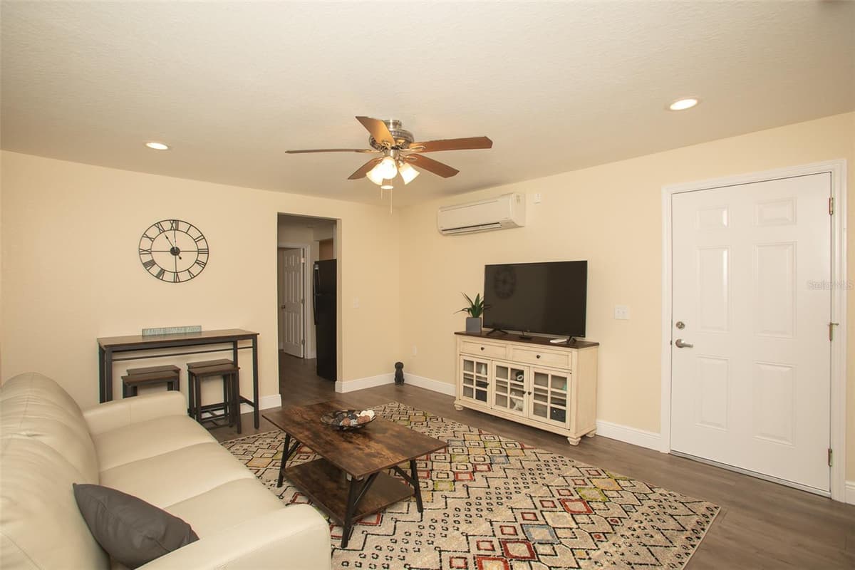 915 PALMETTO STREET — photo 30 of 65