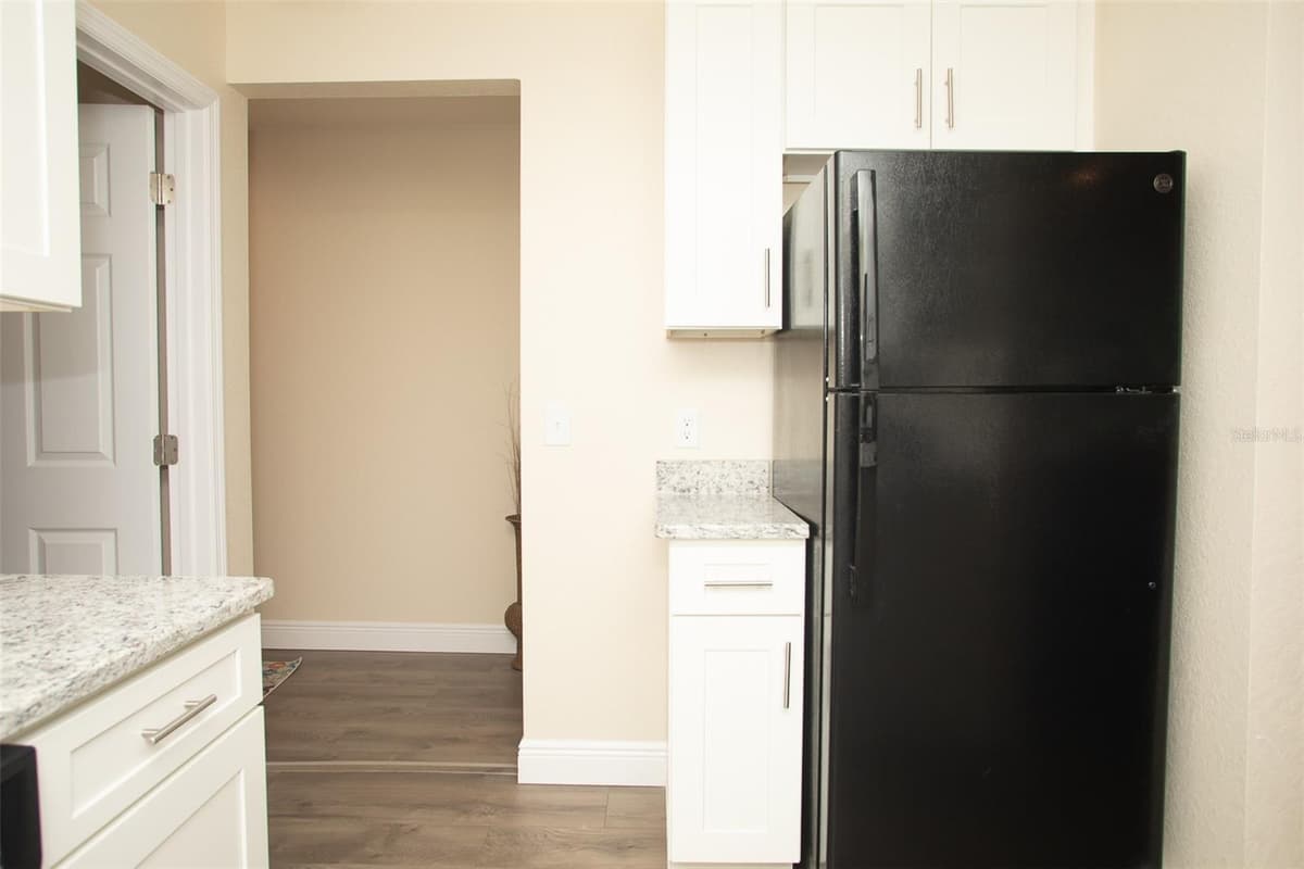 915 PALMETTO STREET — photo 37 of 65